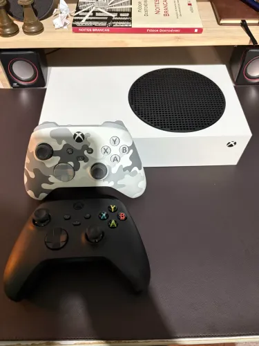 Xbox series s + 2 controles 