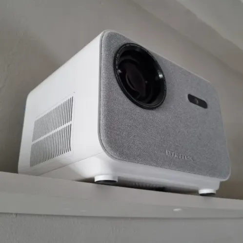 Projetor BYINTEK Love U12 Seminovo - Perfeito Estado