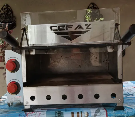 Vendo Forno com pedra refratária