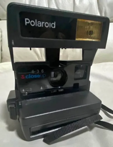 Câmera fotográfica antiga polaroide