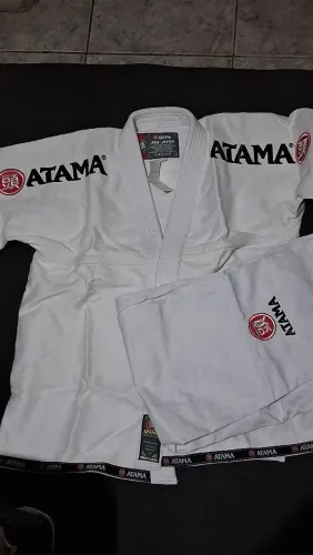 Vendo kimonos A1 e A0