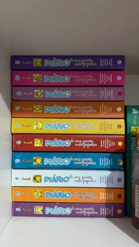 Livro DIARIO DE UMA GAROTA NADA POPULAR 2 AO 11