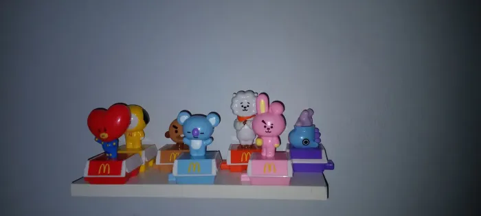 Brindes originais BT 21 e divertidamente a coleção completa do McDonald's as duas por 150