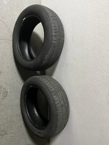 Vendo dois pneus 185/60 r15 Pirelli Cinturato P1