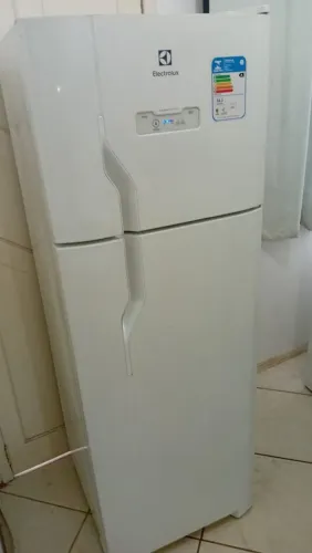 Geladeira Electrolux frosfree funcionando entrego sem custos dependendo do local !