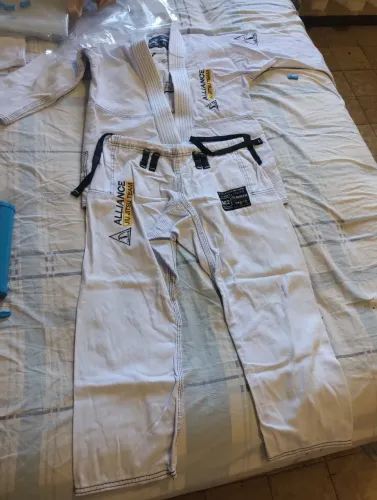 Vendo kimono infantil