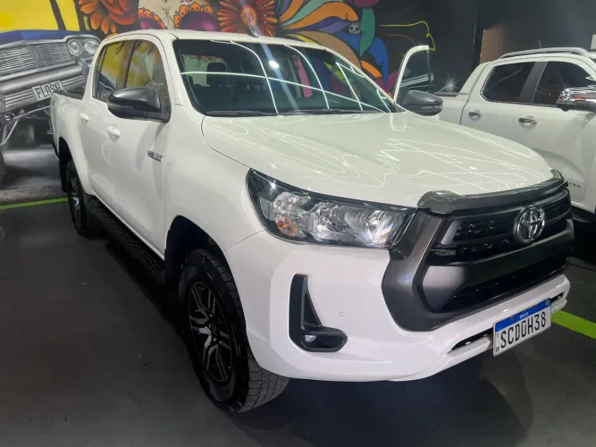 Toyota Hilux CD SR 4X4 2.8 TDI Diesel Aut. 2022