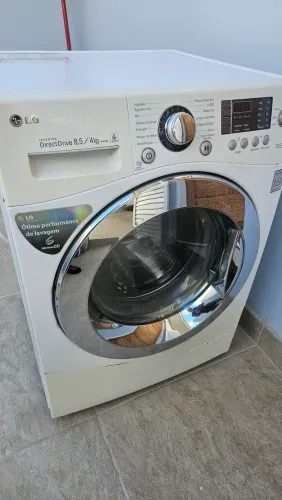 Lava e seca da LG em ótimo estado