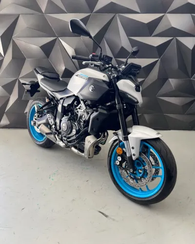 YAMAHA MT-07 CONNECTED
