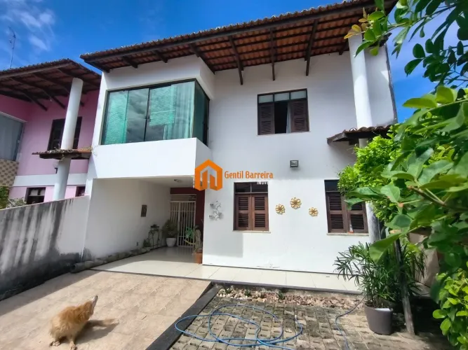 Excelente Casa Duplex em condomínio fechado