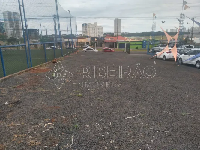 Imóvel comercial no Bairro Jd. Palma Travassos com grande terreno