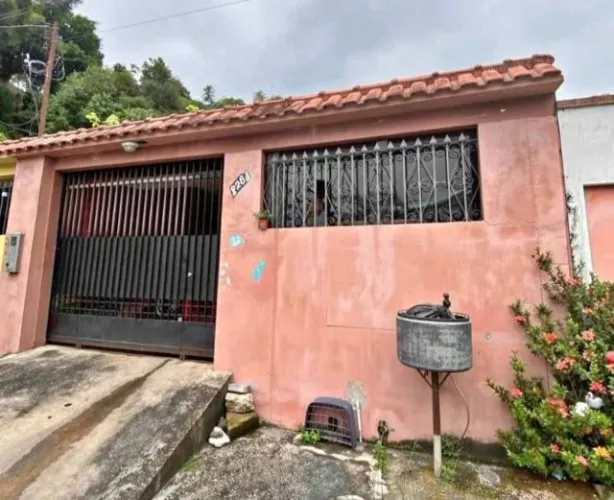 Casa localizada em Coroado