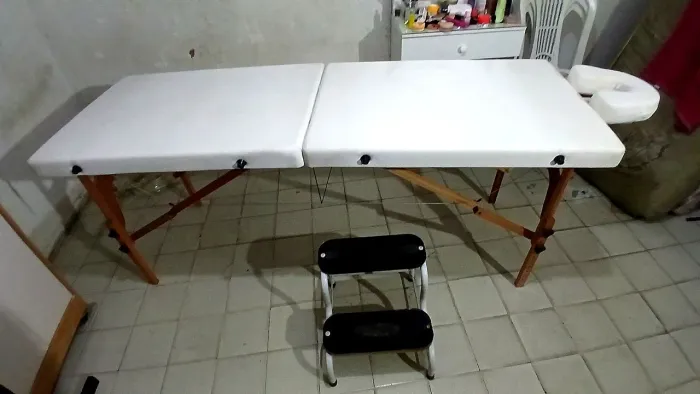 Vendo Maca portátil dobrável Arktus c/espuma injetada até 140kg e escada 
