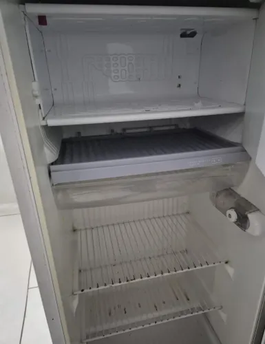 Geladeira 100% boa 