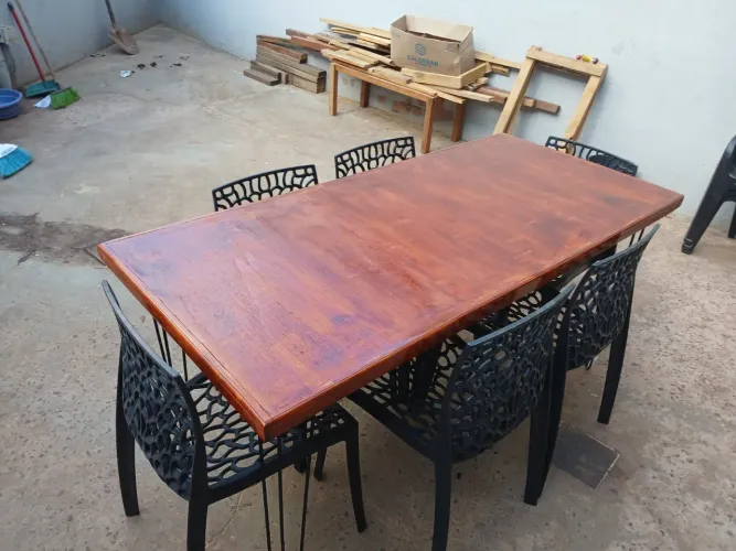 Mesa com cadeiras