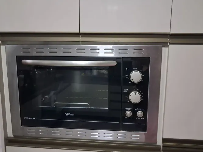 Forno elétrico da Fischer de embutir 