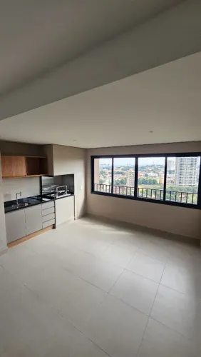 Apto 3 quartos (1 suíte) no Évros, andar alto, com armários e vista para o parque e lago