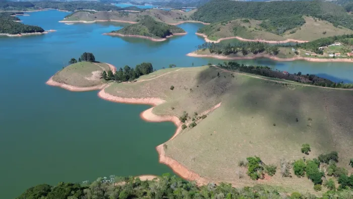 Fazenda em Paraibuna 41 alqueires