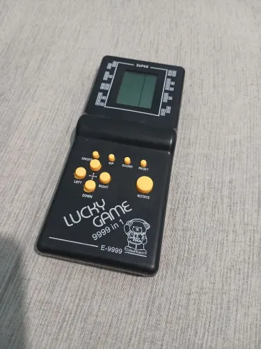 Mini Game Portátil Brick Game 9999 in 1