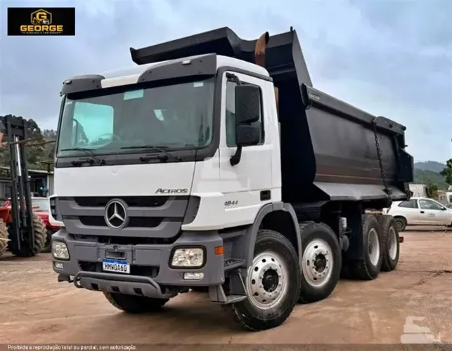Caminhão Mercedes-Benz Actros 4844 K 8x4 - Caçamba Minério