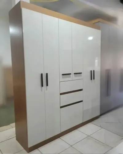 OFERTA Guarda roupa novo de fabrica AVISTA