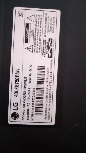 Tv com defeito para sucata 
