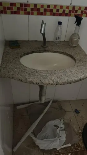 Pia de banheiro