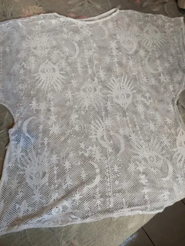 CAMISETA SAÍDA DE PRAIA - DE RENDA MARCA BLUEBEACH -BRANCA - TAMANHO G - NOVA C/ ETIQUETAS
