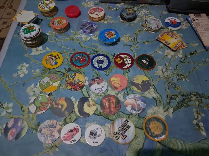 Lote de Tazos coleções diversas