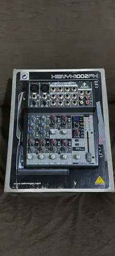 Não Perca Essa Oportunidade - Mesa de Som Profissional Behringer Xenyx 1002 FX Novíssima