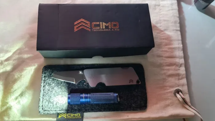 Kit EDC Lanterna Fenix E01 e canivete Ecimo