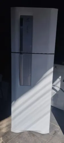Vendo uma geladeira duplex electroux
