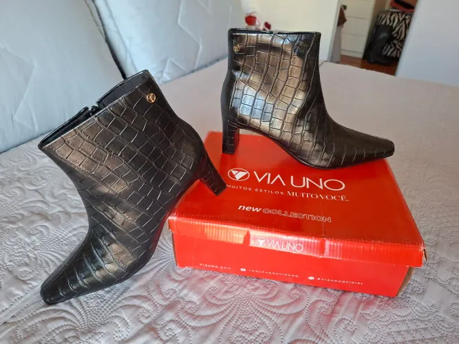 Bota cano curto Via Uno tamanho 37