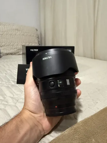 Viltrox AF 75mm f/1.2 Pro - Sony E-Mount - Estado de Nova