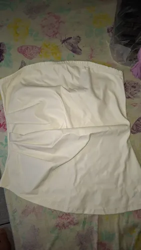 Blusa assimétrica off white tamanho P nunca usada