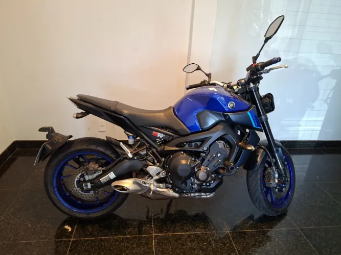 YAMAHA MT-09 AZUL 2023