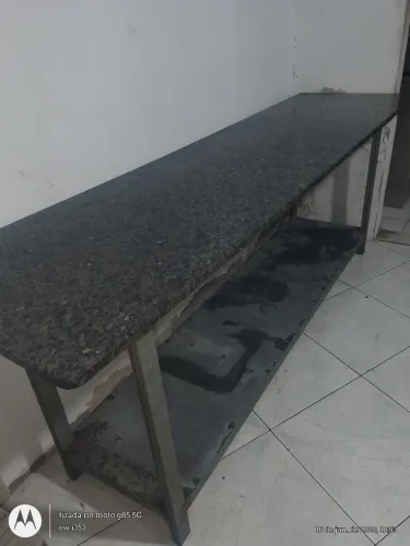 bancada de pedra mármore muito bom!!