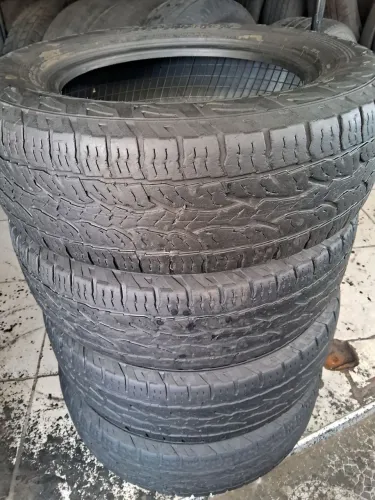04 pneus 205/65-15 meia vida Dunlop