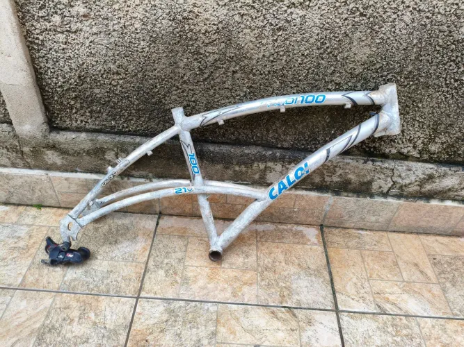 Quadro de caloi 100 precisa lixar