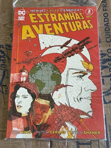 Estranhas Aventuras - Tom King