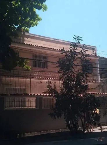 Alugo casa em Pilares