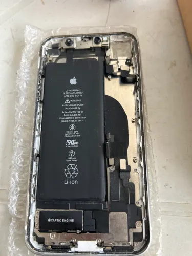 Carcaça do iPhone XR com bateria 