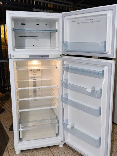 Cadeira Brastemp prateleira de vidro frost free econômica de energia