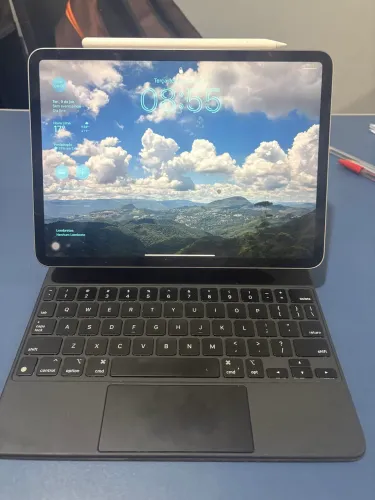 iPad 11 pro 4gnt + Apple Magic Keyboard + Apple Pencil