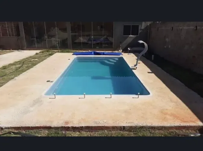 piscina de fibra com Led 