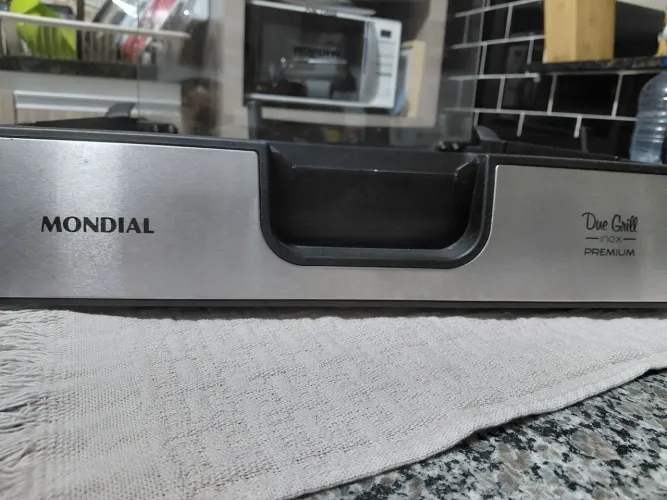 Chapa due Grill mondial 220v em perfeito estado