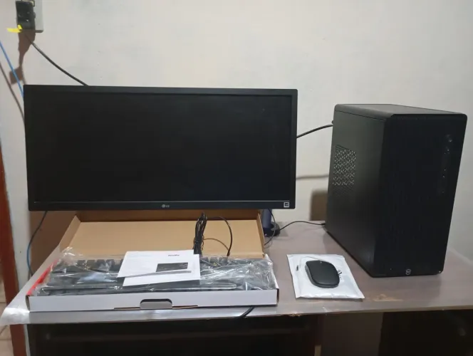 PC Gamer completo + Monitor Ultrawide + pereféricos RGB novos 