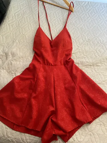 Vestido vermelho short saia