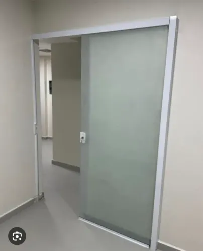 Porta de vidro branco jateado