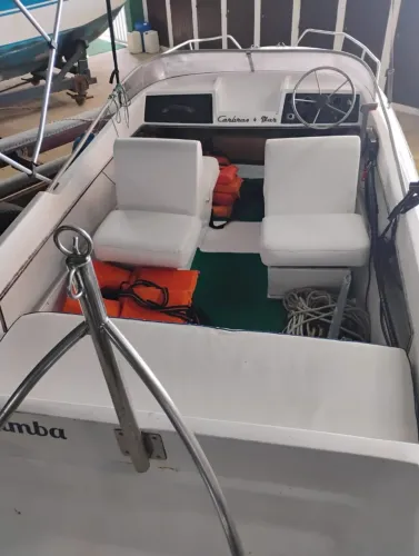Vendo lancha carbrasmar 18 pés motor yamaha 90 hp quatro tempos 